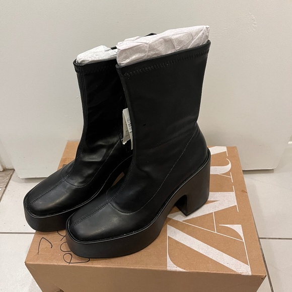 zara vegan leather boots - Picture 1 of 10